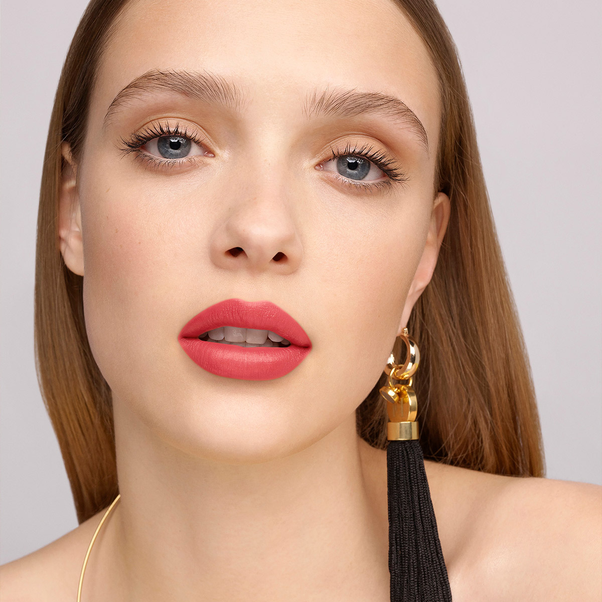 FABULOUS KISS LIPSTICK BLUR MATTE (LABIAL EFECTO MATE)